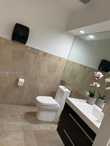 9649 NW 33rd Street, Doral, FL 33172