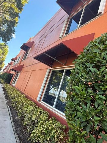 9649 NW 33rd Street, Doral, FL 33172