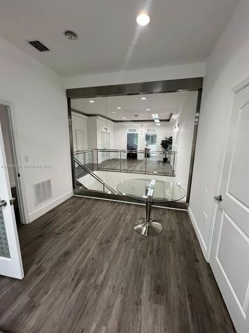 9649 NW 33rd Street, Doral, FL 33172