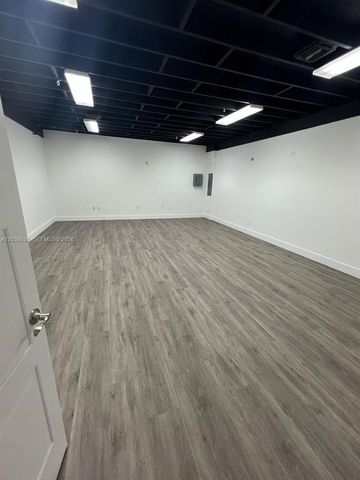 9649 NW 33rd Street, Doral, FL 33172
