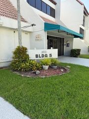 303 Racquet Club Road 309, Weston, FL 33326