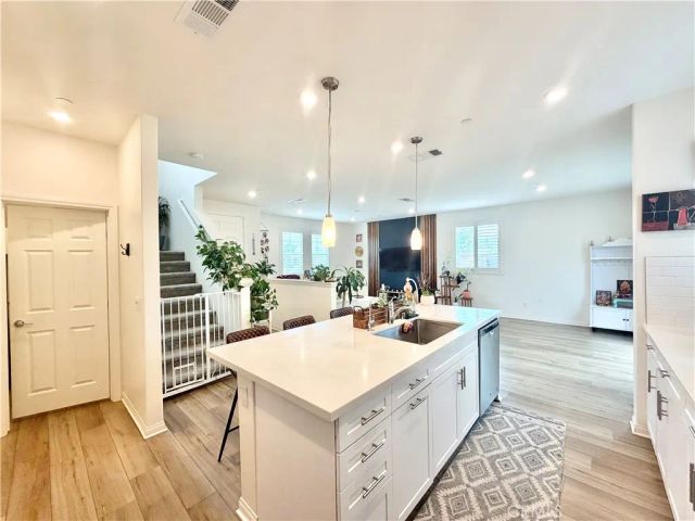 970 Helena Ridge, Lake Elsinore, CA 92530