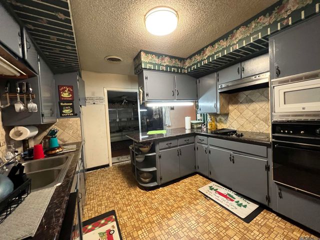 388 Sherwood Forest Blvd, Baton Rouge, LA 70815