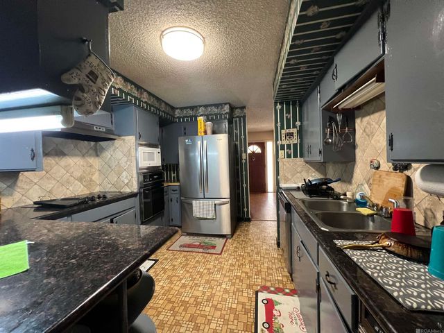 388 Sherwood Forest Blvd, Baton Rouge, LA 70815