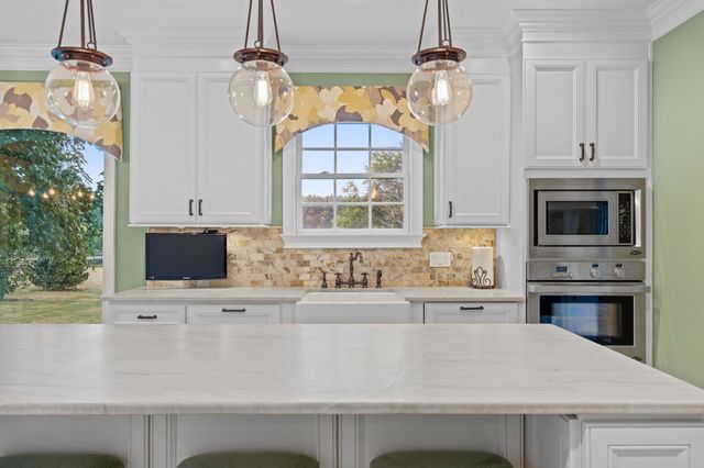 3615 Bear Creek Ln, Thompsons Station, TN 37179