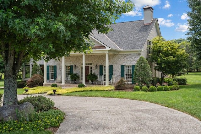 3615 Bear Creek Ln, Thompsons Station, TN 37179