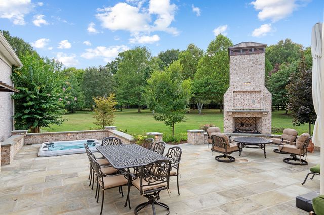 3615 Bear Creek Ln, Thompsons Station, TN 37179