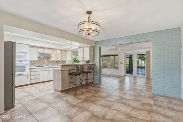 250 E Paseo Chuparosas, Green Valley, AZ 85614