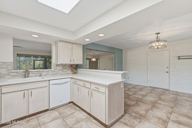 250 E Paseo Chuparosas, Green Valley, AZ 85614