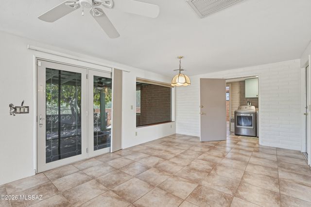 250 E Paseo Chuparosas, Green Valley, AZ 85614