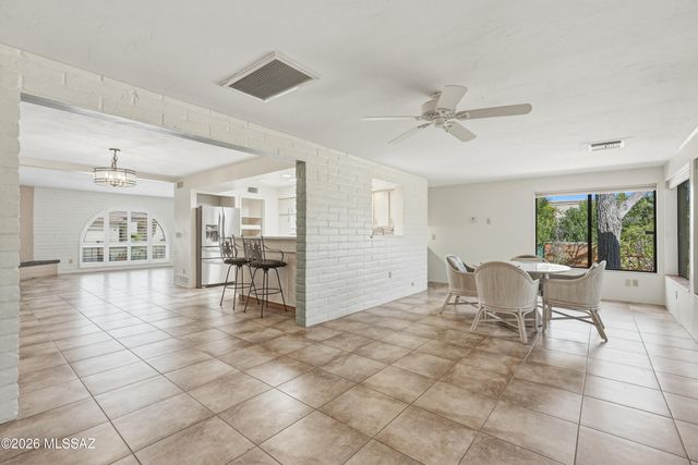 250 E Paseo Chuparosas, Green Valley, AZ 85614