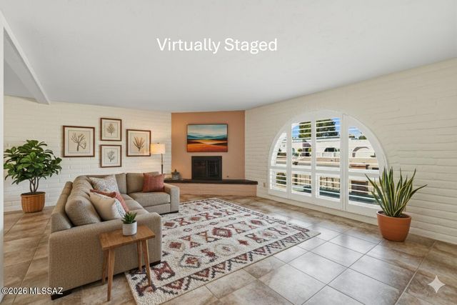 250 E Paseo Chuparosas, Green Valley, AZ 85614