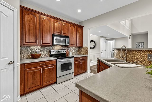 4674 E County Road 1000 N, Pittsboro, IN 46167