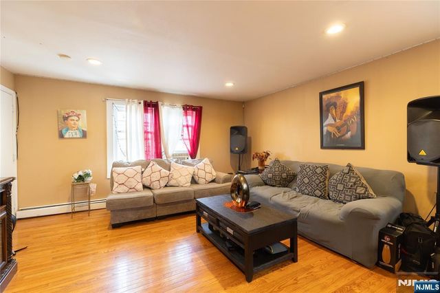 350 New Street, Newark, NJ 07103
