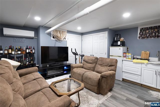 350 New Street, Newark, NJ 07103