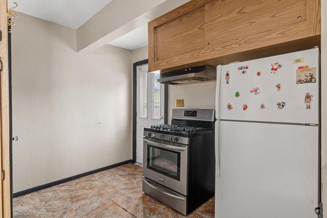 971 Lawson Avenue E, Saint Paul, MN 55106