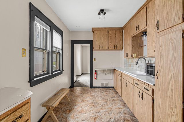 971 Lawson Avenue E, Saint Paul, MN 55106