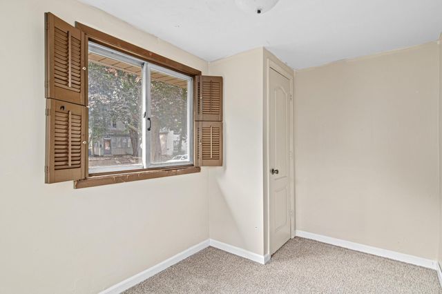 971 Lawson Avenue E, Saint Paul, MN 55106