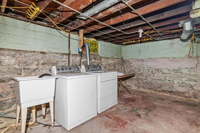 971 Lawson Avenue E, Saint Paul, MN 55106