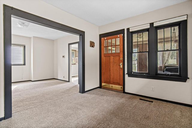 971 Lawson Avenue E, Saint Paul, MN 55106