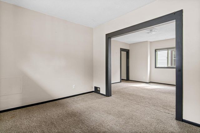 971 Lawson Avenue E, Saint Paul, MN 55106