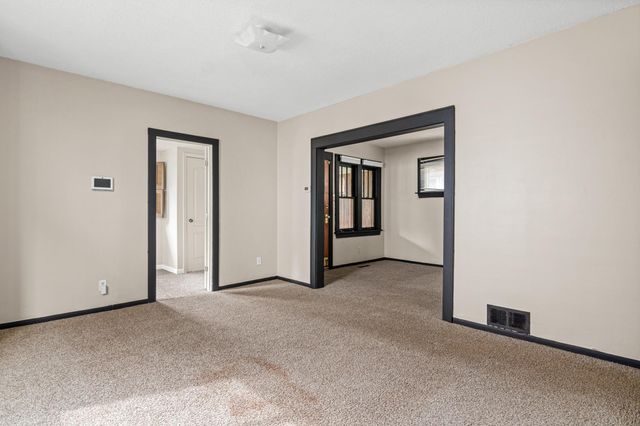 971 Lawson Avenue E, Saint Paul, MN 55106