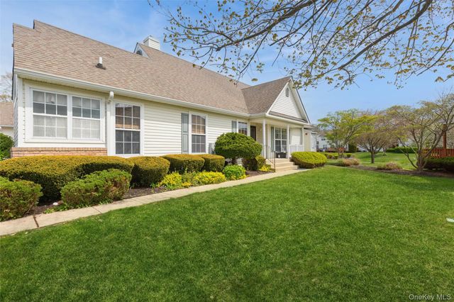 401 Constance Lane, Port Jefferson, NY 11776