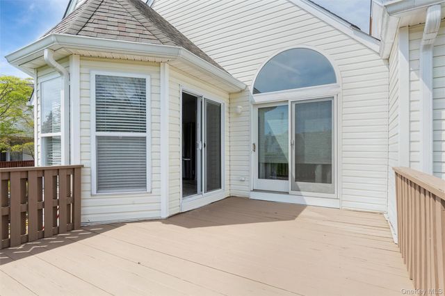 401 Constance Lane, Port Jefferson, NY 11776