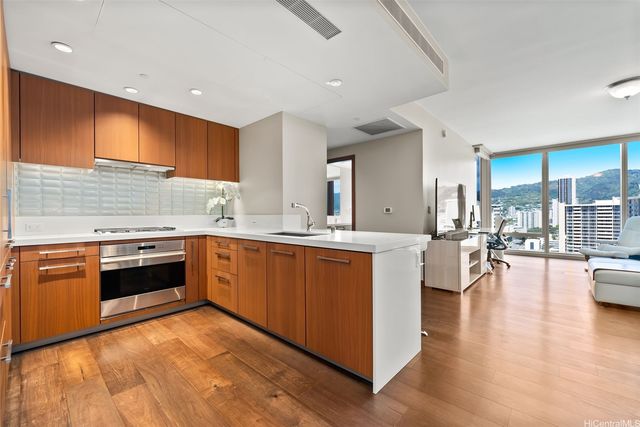 1555 Kapiolani Boulevard 1615, Honolulu, HI 96814