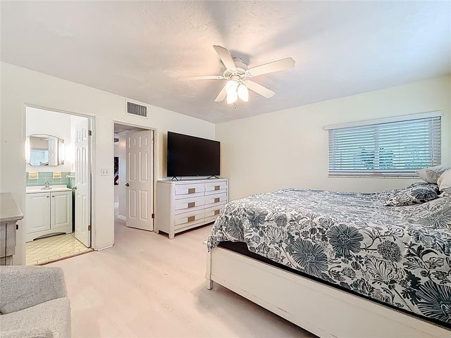 6170 7TH AVENUE N, St Petersburg, FL 33710