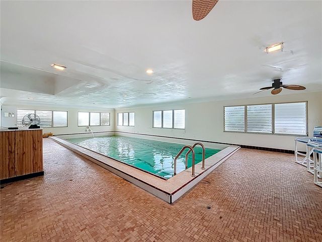 6170 7TH AVENUE N, St Petersburg, FL 33710