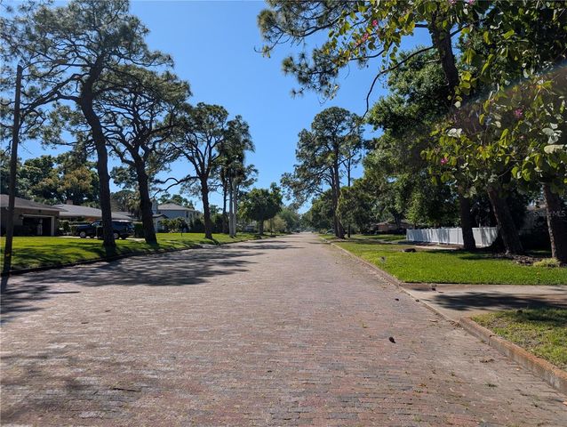 6170 7TH AVENUE N, St Petersburg, FL 33710