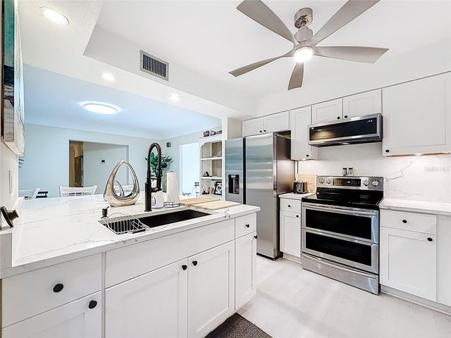 6170 7TH AVENUE N, St Petersburg, FL 33710