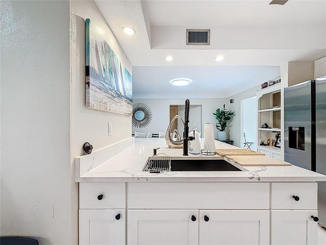 6170 7TH AVENUE N, St Petersburg, FL 33710