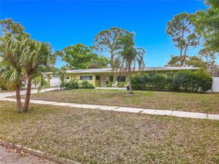 6170 7TH AVENUE N, St Petersburg, FL 33710