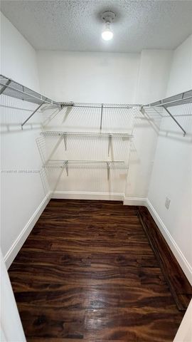 9461 Evergreen Pl 305, Davie, FL 33324