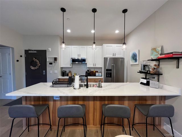 30 Beekman Street 213, Beacon, NY 12508