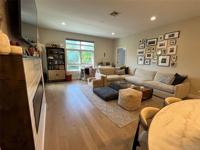 30 Beekman Street 213, Beacon, NY 12508