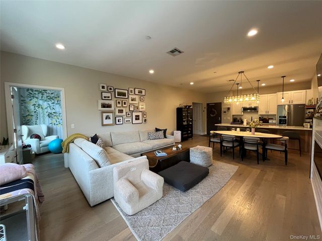 30 Beekman Street 213, Beacon, NY 12508