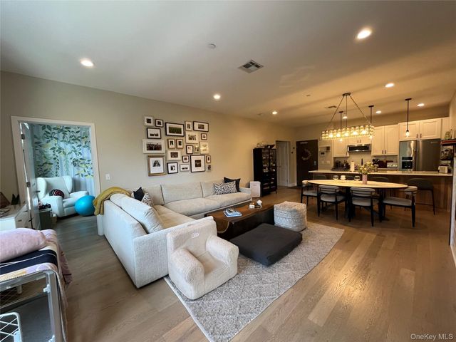 30 Beekman Street 213, Beacon, NY 12508