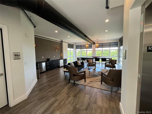 30 Beekman Street 213, Beacon, NY 12508