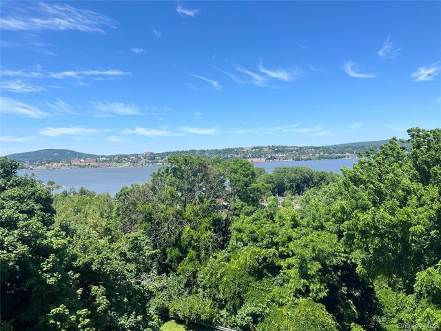 30 Beekman Street 213, Beacon, NY 12508