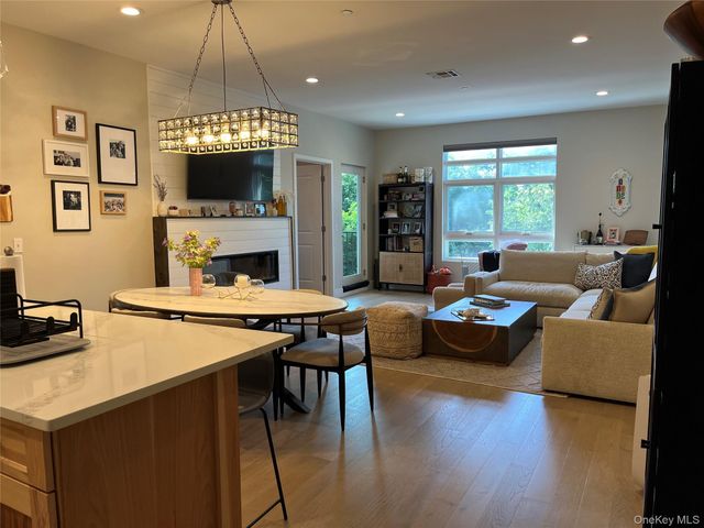 30 Beekman Street 213, Beacon, NY 12508