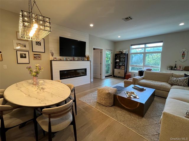 30 Beekman Street 213, Beacon, NY 12508