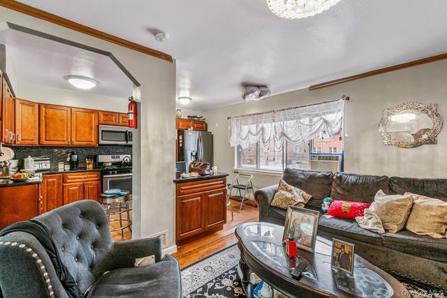 942 Jerome Street, Brooklyn, NY 11207