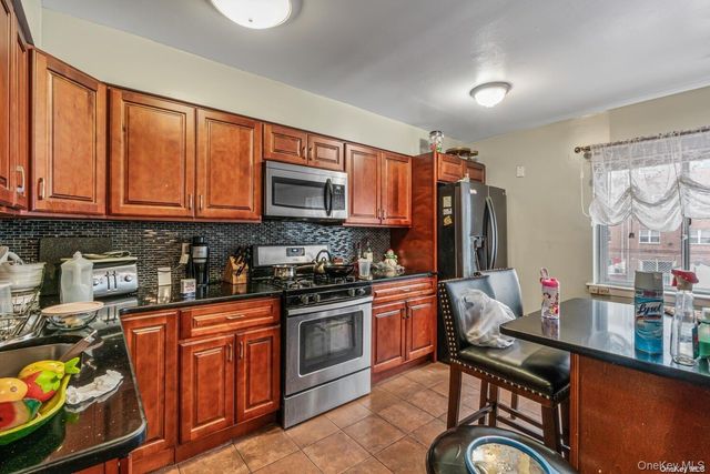 942 Jerome Street, Brooklyn, NY 11207