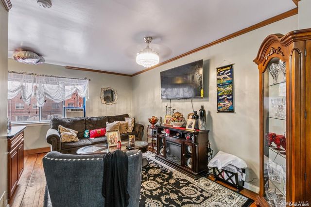 942 Jerome Street, Brooklyn, NY 11207