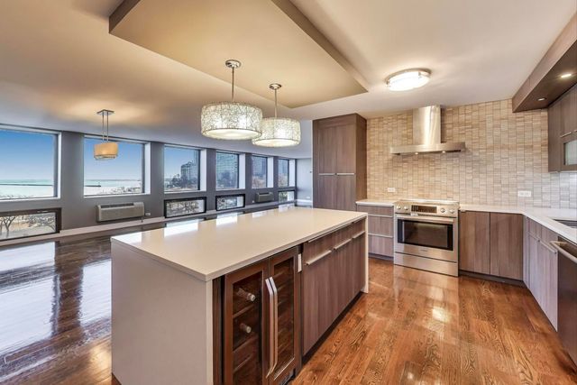 1110 N Lake Shore Drive 3N, Chicago, IL 60611