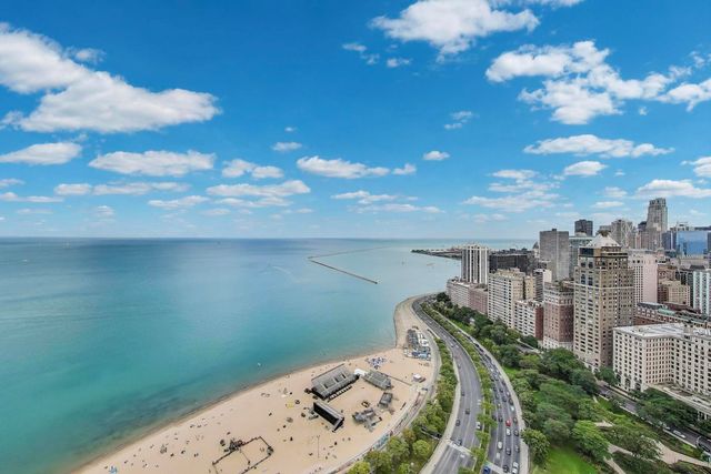 1110 N Lake Shore Drive 3N, Chicago, IL 60611