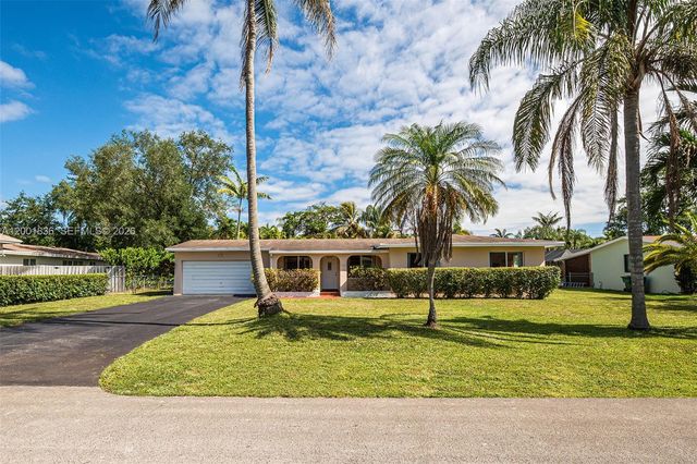 8355 SW 131st St, Pinecrest, FL 33156